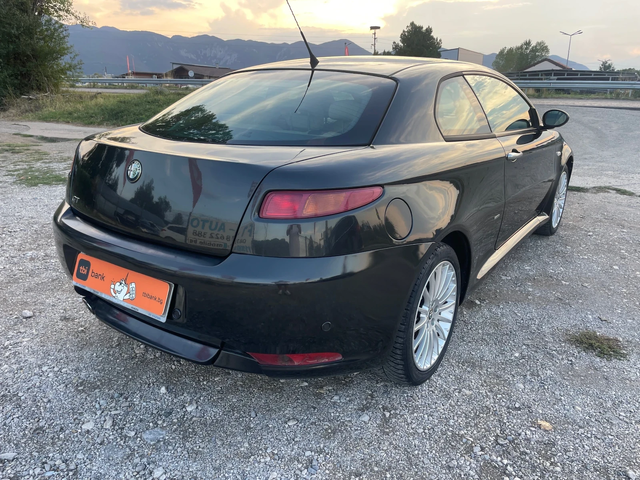 Alfa Romeo Gt 1.9GTD-150-ITALIA - автомобили, коли, обяви за нови и употребявани 6