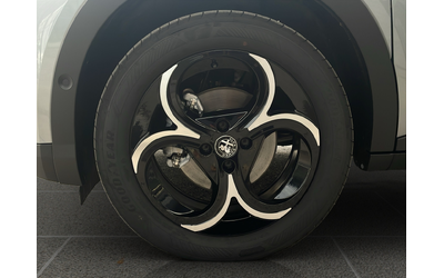 Alfa Romeo JUNIOR JUNIOR SPECIALE IBRIDA 1.2 48V-Hybrid 145HP - автомобили, коли, обяви за нови и употребявани 17