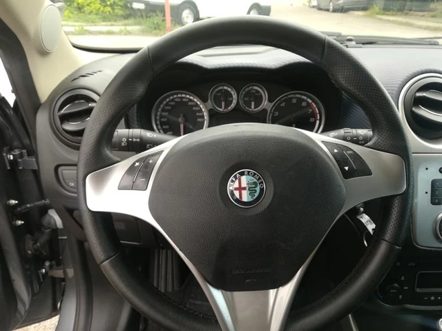 Alfa Romeo MiTo 1,4T 155ps 106000km!!! - автомобили, коли, обяви за нови и употребявани 7