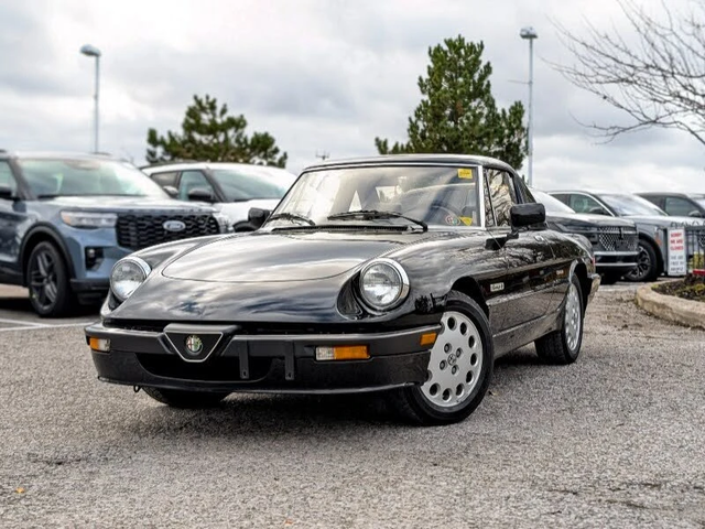 Alfa Romeo Spider 1988 Alfa Romeo Spider Quadrifoglio RWD - автомобили, коли, обяви за нови и употребявани 0