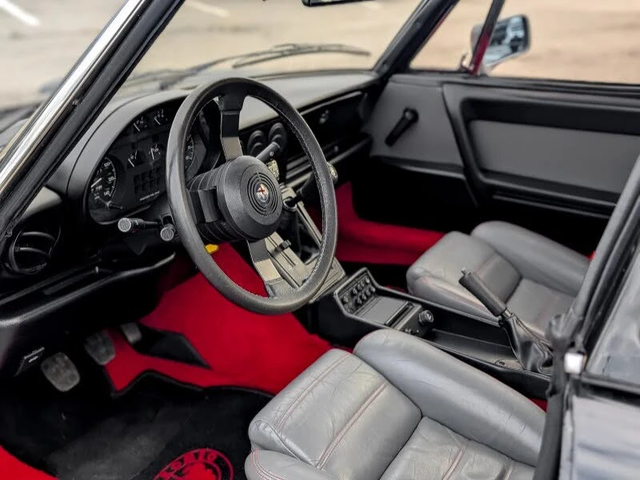 Alfa Romeo Spider 1988 Alfa Romeo Spider Quadrifoglio RWD - автомобили, коли, обяви за нови и употребявани 11