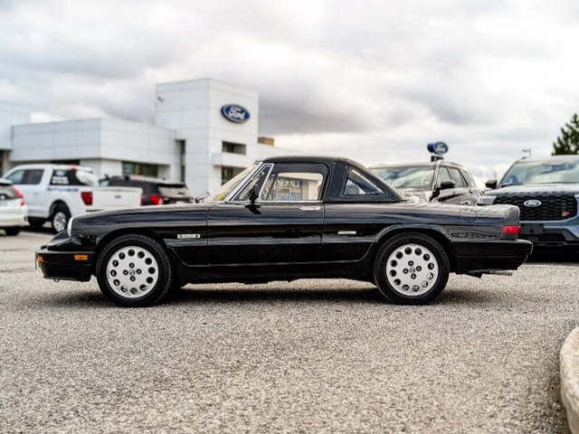 Alfa Romeo Spider 1988 Alfa Romeo Spider Quadrifoglio RWD - автомобили, коли, обяви за нови и употребявани 3