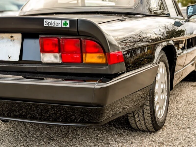 Alfa Romeo Spider 1988 Alfa Romeo Spider Quadrifoglio RWD - автомобили, коли, обяви за нови и употребявани 6