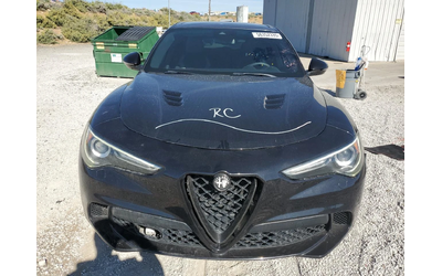 alfa-romeo-stelvio - 1