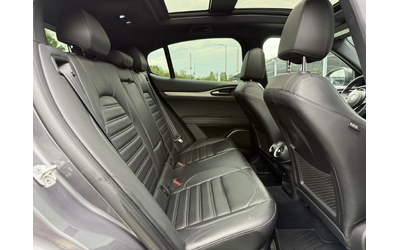 Alfa Romeo Stelvio Q4 - автомобили, коли, обяви за нови и употребявани 9