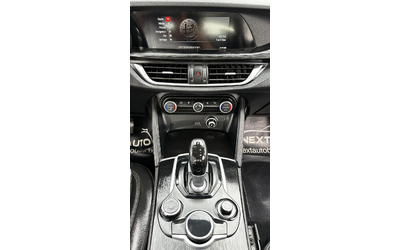 Alfa Romeo Stelvio Q4 2.2D 209HP LANE ASSIST BLIND SPOT EU6B - автомобили, коли, обяви за нови и употребявани 9