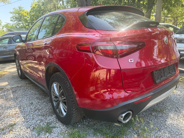 Alfa Romeo Stelvio 2.2 Q4 210kc - автомобили, коли, обяви за нови и употребявани 2