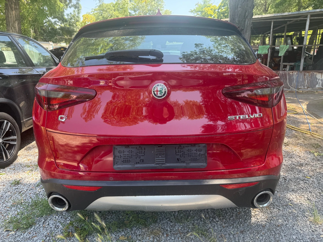 Alfa Romeo Stelvio 2.2 Q4 210kc - автомобили, коли, обяви за нови и употребявани 3