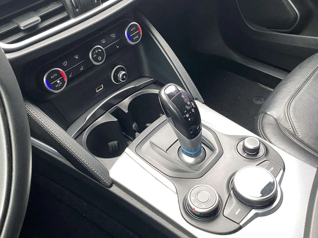 Alfa Romeo Stelvio * BASE SPORT Q4 * CARFAX * ЦЕНА ДО БГ - автомобили, коли, обяви за нови и употребявани 10