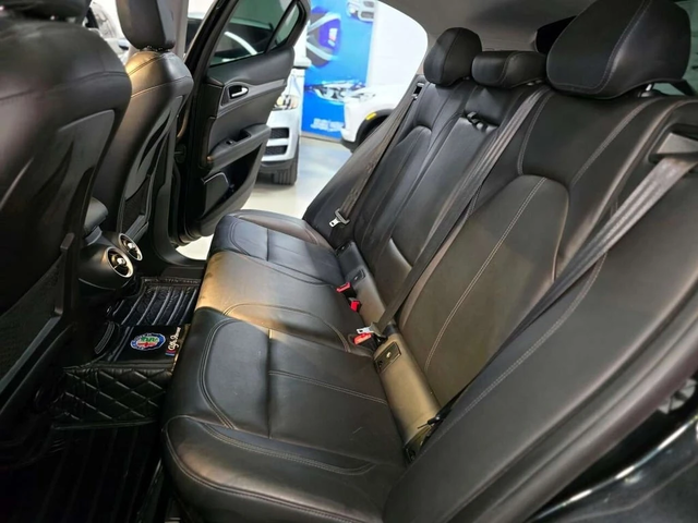 Alfa Romeo Stelvio * BASE SPORT Q4 * CARFAX * ЦЕНА ДО БГ - автомобили, коли, обяви за нови и употребявани 13