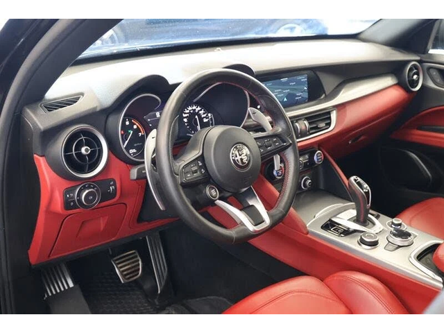 Alfa Romeo Stelvio * TI* AWD* - автомобили, коли, обяви за нови и употребявани 4