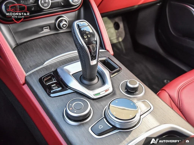 Alfa Romeo Stelvio * TI* AWD* - автомобили, коли, обяви за нови и употребявани 12