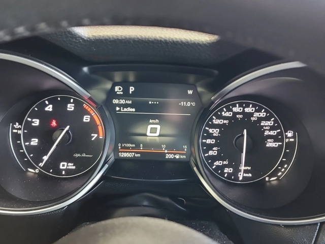 Alfa Romeo Stelvio Ti Sport* Distronic* Harman/Kardon* Пано* Подгрев* - автомобили, коли, обяви за нови и употребявани 7