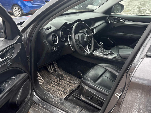 Alfa Romeo Stelvio TI С РЕГИСТРАЦИЯ & АВТО КРЕДИТ - автомобили, коли, обяви за нови и употребявани 6