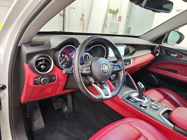 Alfa Romeo Stelvio TI С РЕГИСТРАЦИЯ & АВТО КРЕДИТ - автомобили, коли, обяви за нови и употребявани 9