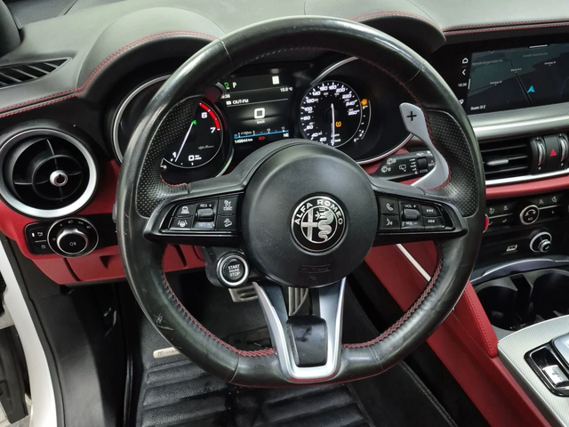 Alfa Romeo Stelvio TI SPORT С РЕГИСТРАЦИЯ & АВТО КРЕДИТ - автомобили, коли, обяви за нови и употребявани 10