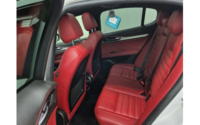 Alfa Romeo Stelvio TI SPORT С РЕГИСТРАЦИЯ & АВТО КРЕДИТ - автомобили, коли, обяви за нови и употребявани 11