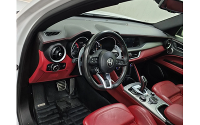 Alfa Romeo Stelvio TI SPORT С РЕГИСТРАЦИЯ & АВТО КРЕДИТ - автомобили, коли, обяви за нови и употребявани 8