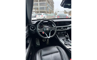 Alfa Romeo Stelvio - автомобили, коли, обяви за нови и употребявани 7