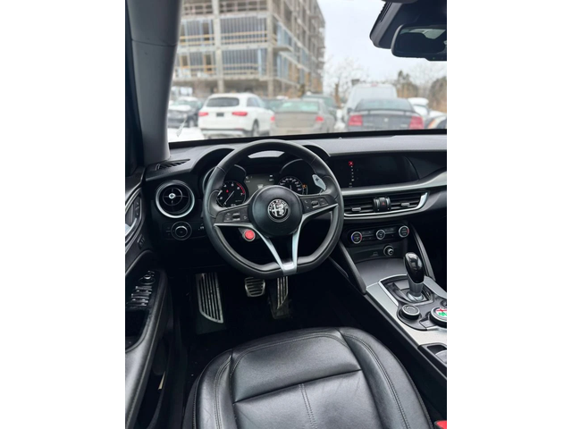 Alfa Romeo Stelvio - автомобили, коли, обяви за нови и употребявани 7