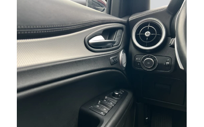 Alfa Romeo Stelvio АвтоКредит* (ЦЕНА ДО БГ)Alfa Romeo Stelvio Veloce - автомобили, коли, обяви за нови и употребявани 15