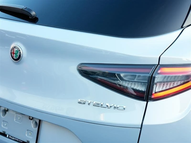 Alfa Romeo Stelvio * АвтоКредит * (ЦЕНА ДО БГ) - автомобили, коли, обяви за нови и употребявани 12