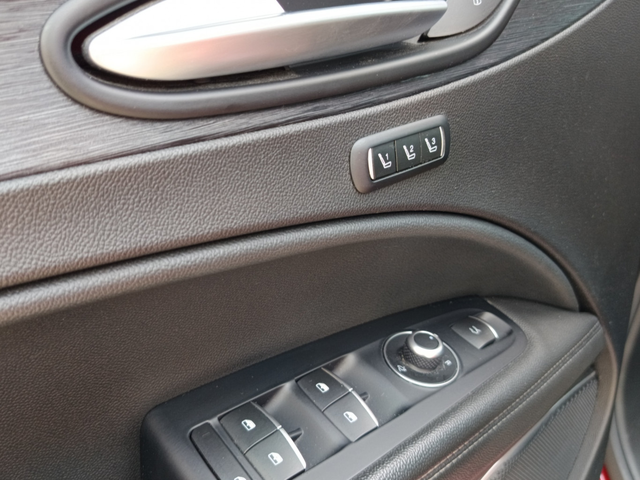 Alfa Romeo Stelvio - автомобили, коли, обяви за нови и употребявани 8