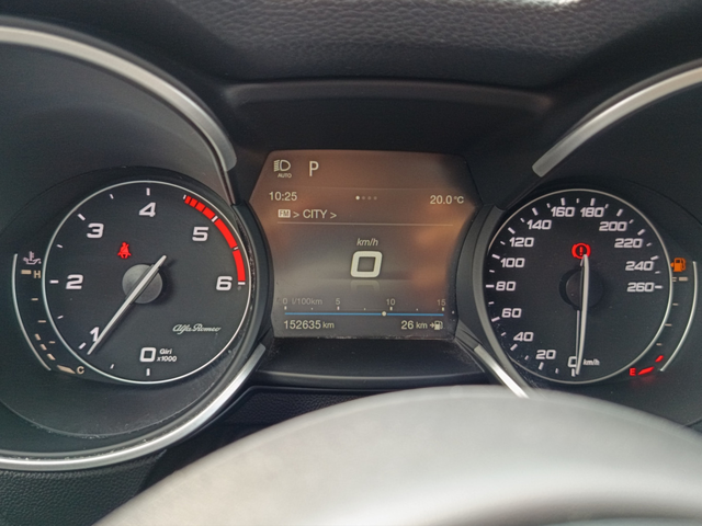 Alfa Romeo Stelvio - автомобили, коли, обяви за нови и употребявани 9