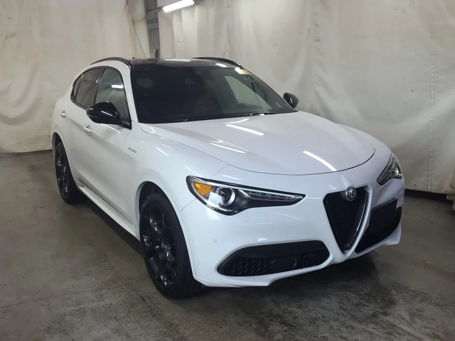 Alfa Romeo Stelvio Veloce * ПАНОРАМА * 2 КЛЮЧА * СЕРВИЗНА ИСТ - автомобили, коли, обяви за нови и употребявани 1
