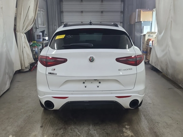 Alfa Romeo Stelvio Veloce * ПАНОРАМА * 2 КЛЮЧА * СЕРВИЗНА ИСТ - автомобили, коли, обяви за нови и употребявани 5