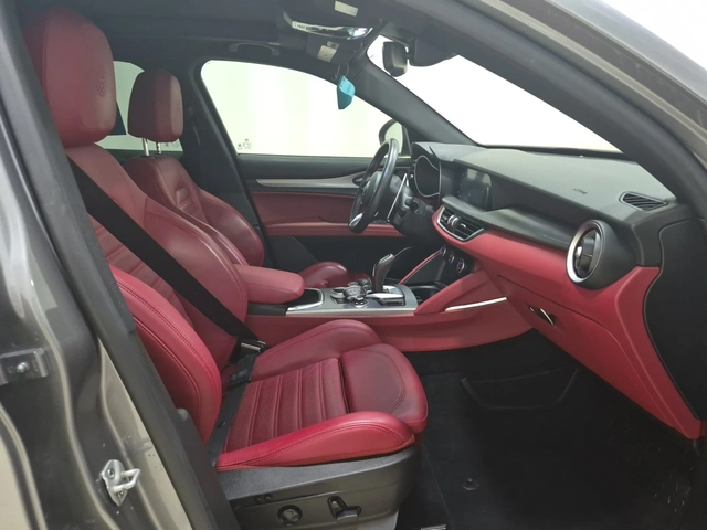 Alfa Romeo Stelvio TI SPORT 2.0T * * CARFAX * * АВТО КРЕДИТ * * - автомобили, коли, обяви за нови и употребявани 8