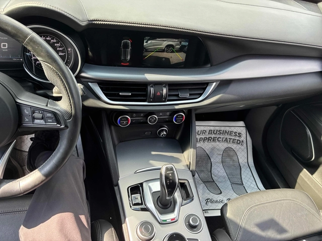 Alfa Romeo Stelvio To SPORT / CARFAX - автомобили, коли, обяви за нови и употребявани 6
