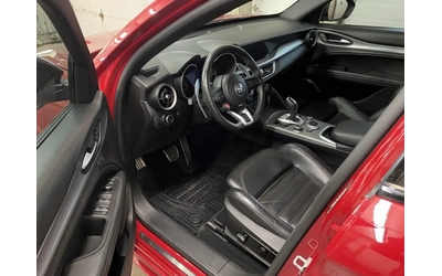Alfa Romeo Stelvio - автомобили, коли, обяви за нови и употребявани 10