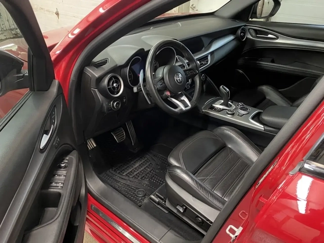 Alfa Romeo Stelvio - автомобили, коли, обяви за нови и употребявани 10