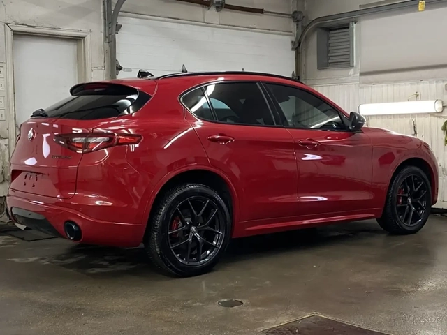 Alfa Romeo Stelvio - автомобили, коли, обяви за нови и употребявани 5