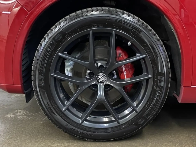 Alfa Romeo Stelvio - автомобили, коли, обяви за нови и употребявани 8