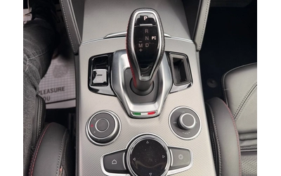 Alfa Romeo Stelvio COMPETEZIONE PACKAGE* AWD* - автомобили, коли, обяви за нови и употребявани 12