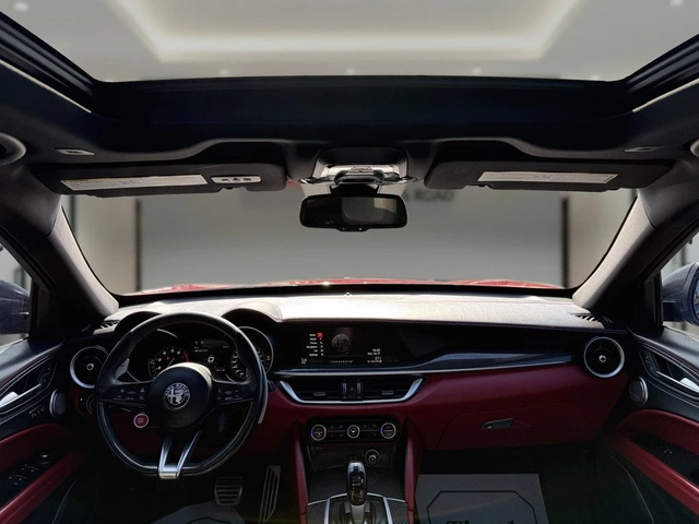 Alfa Romeo Stelvio QUADRIFOGLIO AWD CARBON - автомобили, коли, обяви за нови и употребявани 8