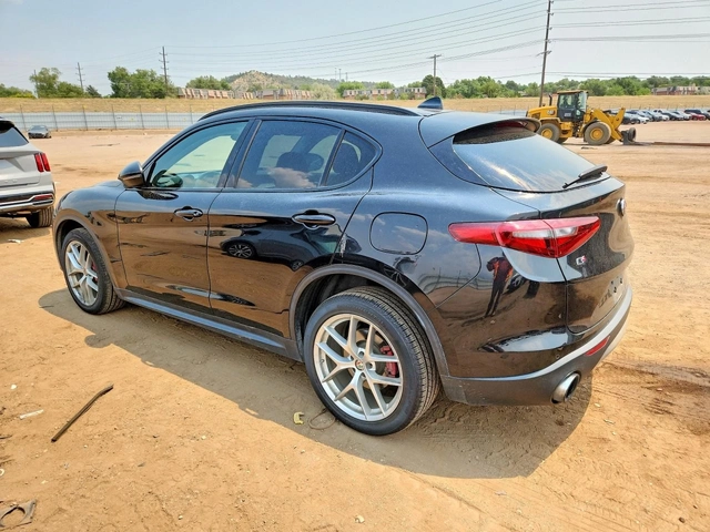 Alfa Romeo Stelvio Sport* AWD* HARMAN* KARDON* ПОДГРЕВ* КАМЕРА* - автомобили, коли, обяви за нови и употребявани 3