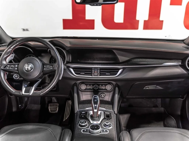 Alfa Romeo Stelvio Estrema AWD/PANOROOF/DRIVE-ASSISTS/PREMIUM - автомобили, коли, обяви за нови и употребявани 7