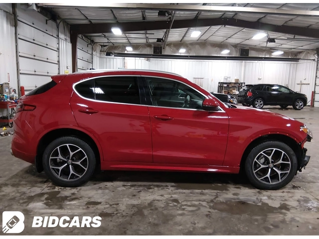 Alfa Romeo Stelvio Stelvio Ti AWD - автомобили, коли, обяви за нови и употребявани 13