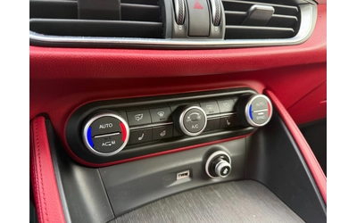 Alfa Romeo Stelvio TI AWD - автомобили, коли, обяви за нови и употребявани 14