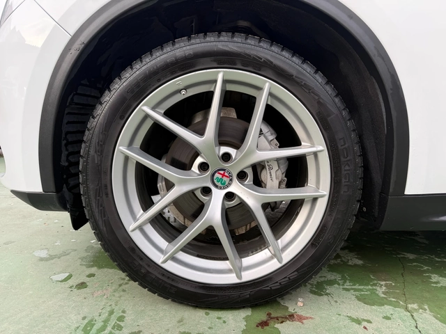 Alfa Romeo Stelvio TI AWD - автомобили, коли, обяви за нови и употребявани 16