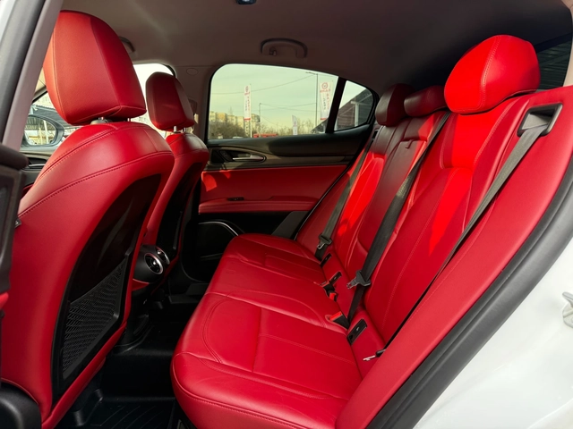 Alfa Romeo Stelvio TI AWD - автомобили, коли, обяви за нови и употребявани 8