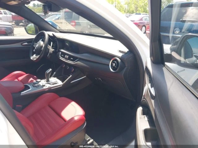 Alfa Romeo Stelvio VELOCE - автомобили, коли, обяви за нови и употребявани 4