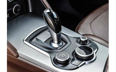 Alfa Romeo Stelvio Q4* Pano* H/K* - автомобили, коли, обяви за нови и употребявани 9