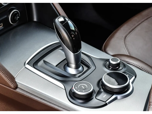 Alfa Romeo Stelvio Q4* Pano* H/K* - автомобили, коли, обяви за нови и употребявани 9