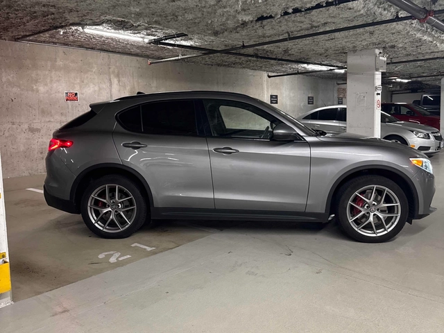 Alfa Romeo Stelvio TI* AWD* Пано* Сервизна история - автомобили, коли, обяви за нови и употребявани 2