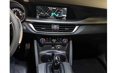 Alfa Romeo Stelvio TI* AWD* Пано* Сервизна история - автомобили, коли, обяви за нови и употребявани 6