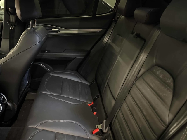 Alfa Romeo Stelvio TI* AWD* Пано* Сервизна история - автомобили, коли, обяви за нови и употребявани 7
